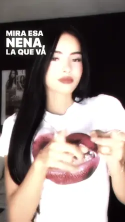 MIRA ESA NENA LA QUE