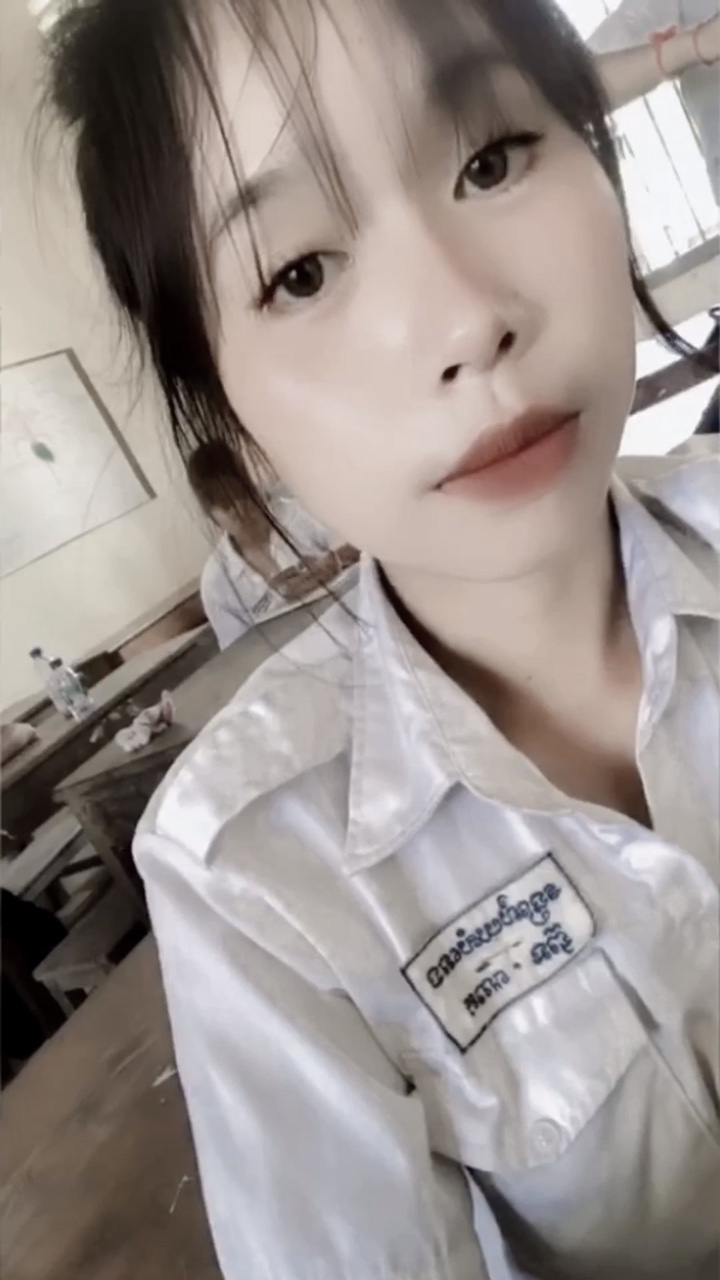 ម្នាកឯងល្អហើយកុំឲរំខានគេ😅