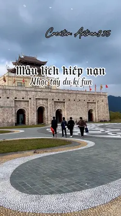 Mẫu du lịch kiếp nạn