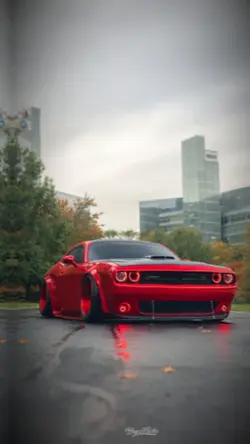 red dodge Challenger