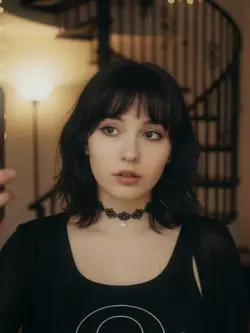 Böyle hissettiriyor. Tamamen bana çarpıyor.