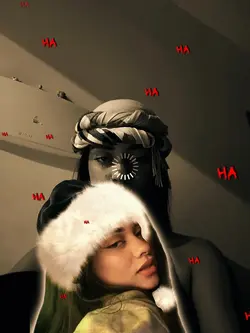 JINGLE BELL HOODTRAP