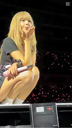 Lisa fancam