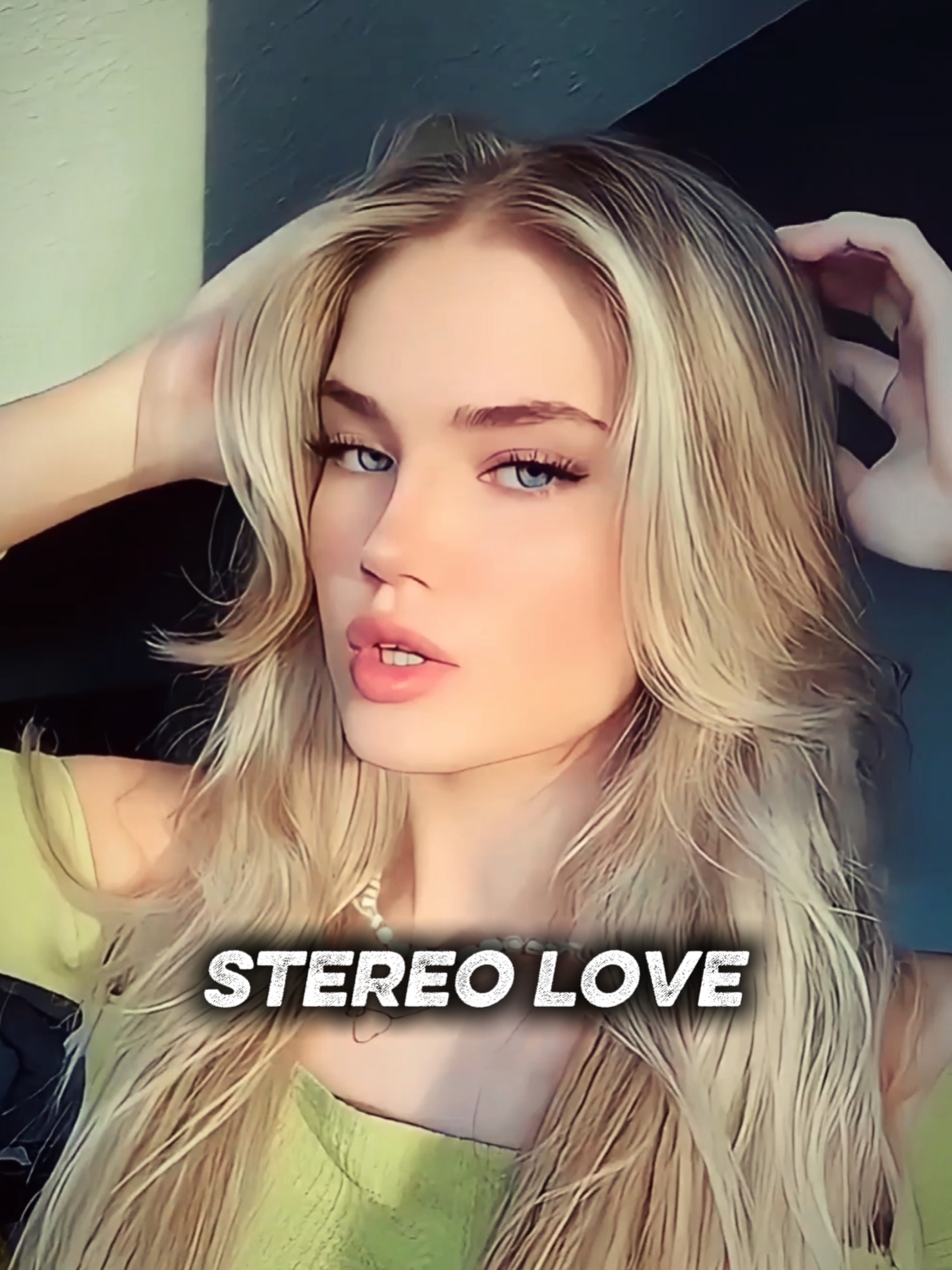 STEREO LOVE