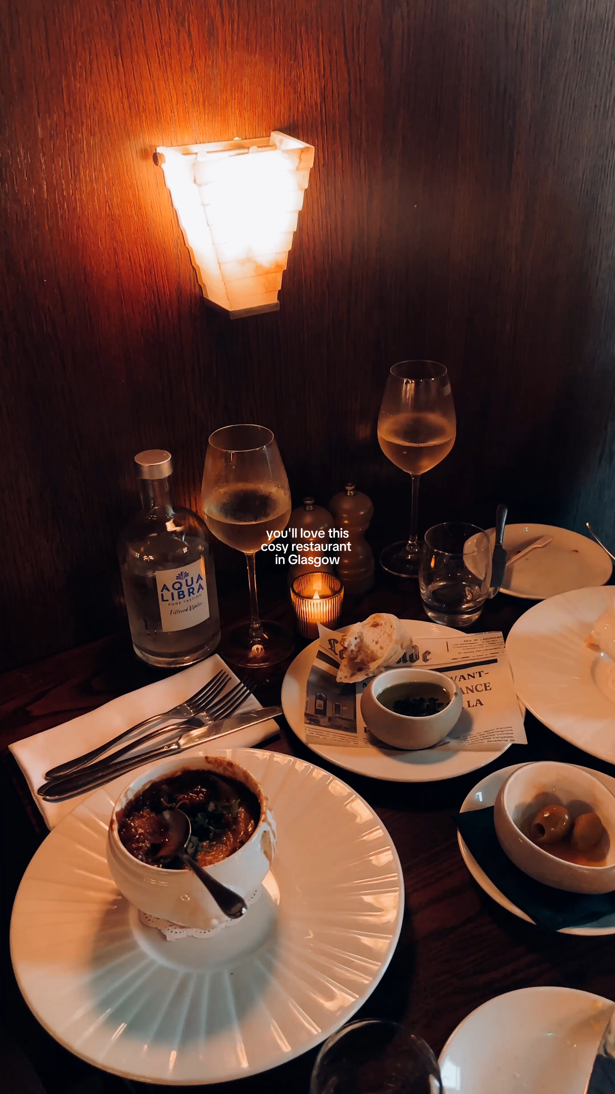 aesthetic restaurant