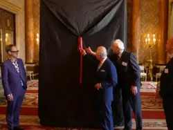 king painting reveal