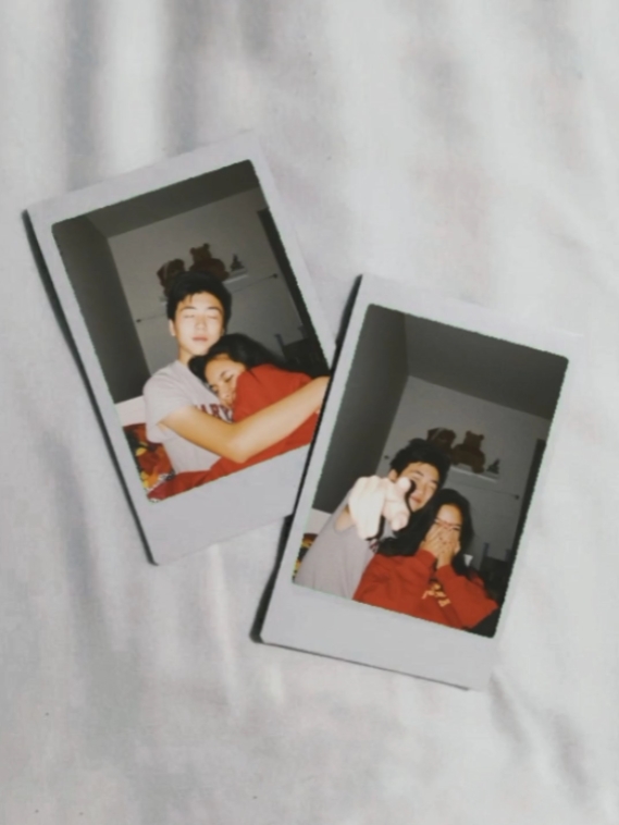 Polaroid. 