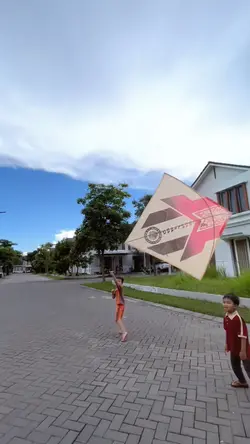 Bermain layang2 🪁