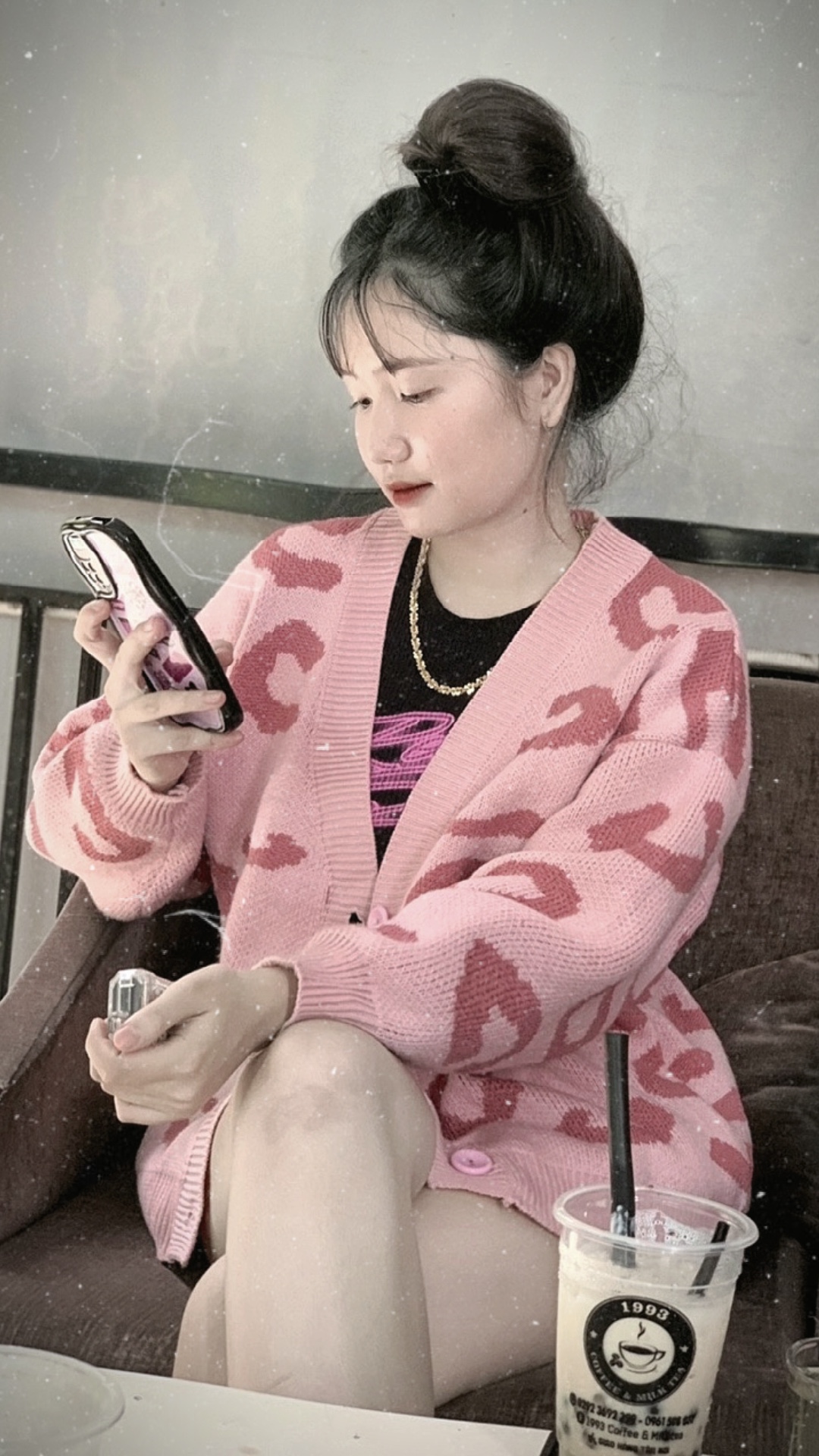 Trình Chiếu + Bụi