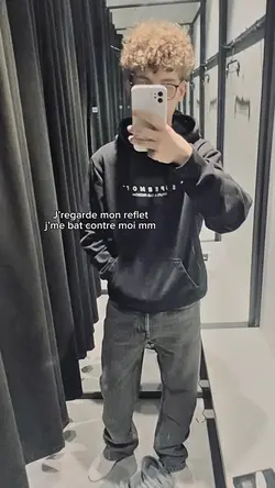 J’regarde mon reflet