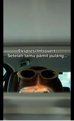 Ekspresi introvert 