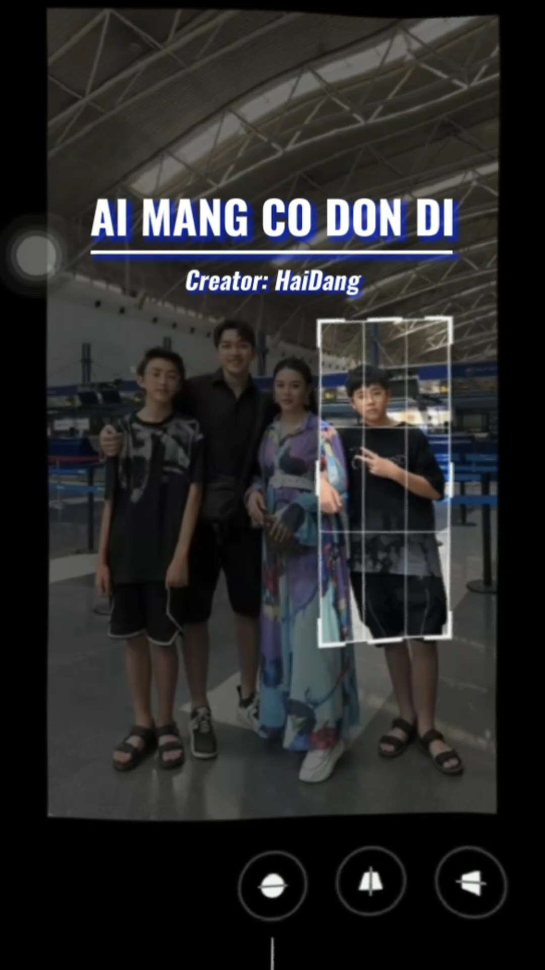 Và đêm tối bên trong