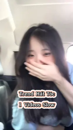 Trend Hất Tóc