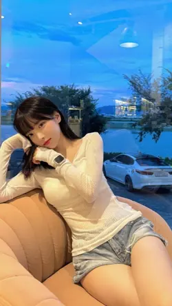 2 pics TV41207102122