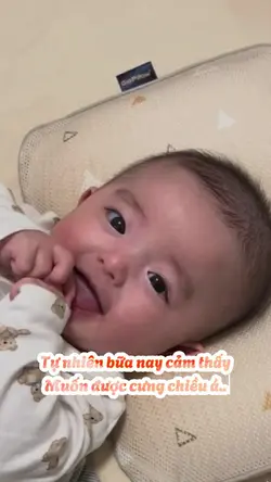 Ba ơi ẳm con lên 