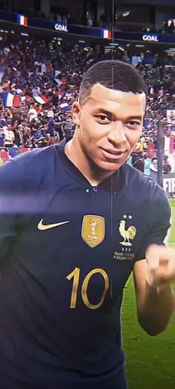 Free edit Mbappé