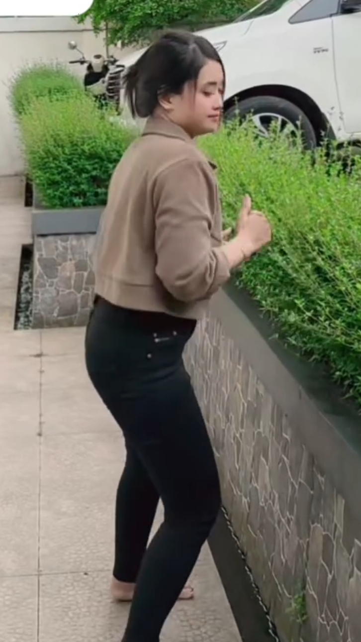 UANG GOYANG