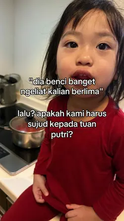 dia benci banget nge