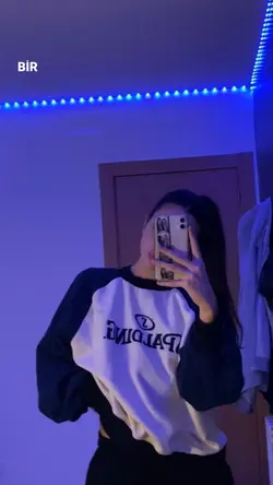 Gözlerimi kapattım