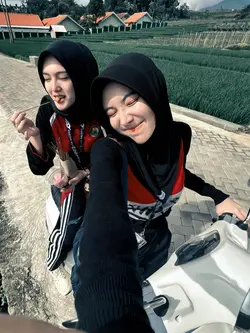 pandang pertama liat