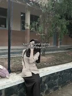 kamuMuridPalingBodoh