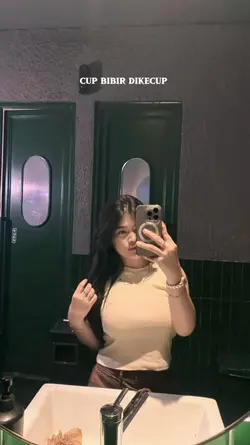 cup bibir dikecup