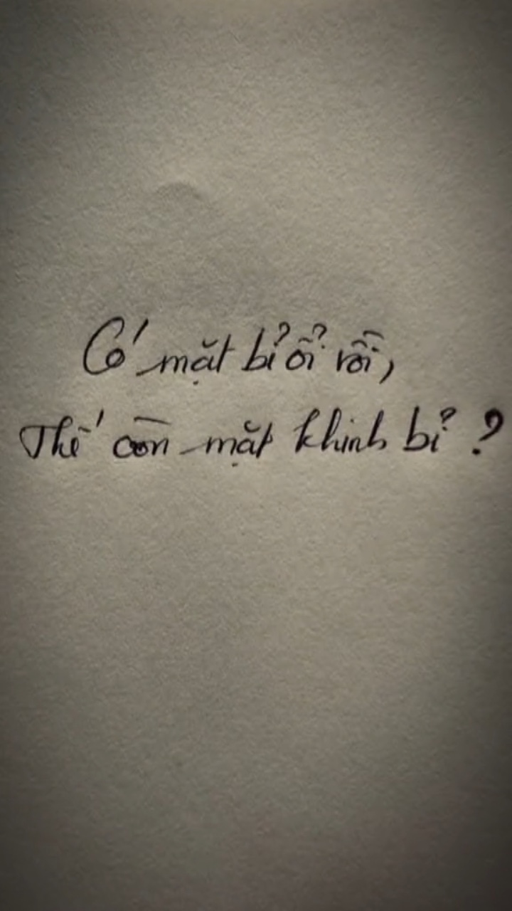 TREND MẶT KHINH BỈ