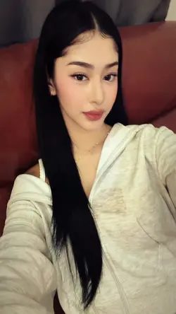 Queen of the zoo