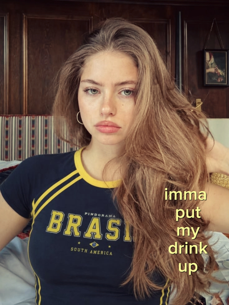 Imma stellt meinen Drink auf