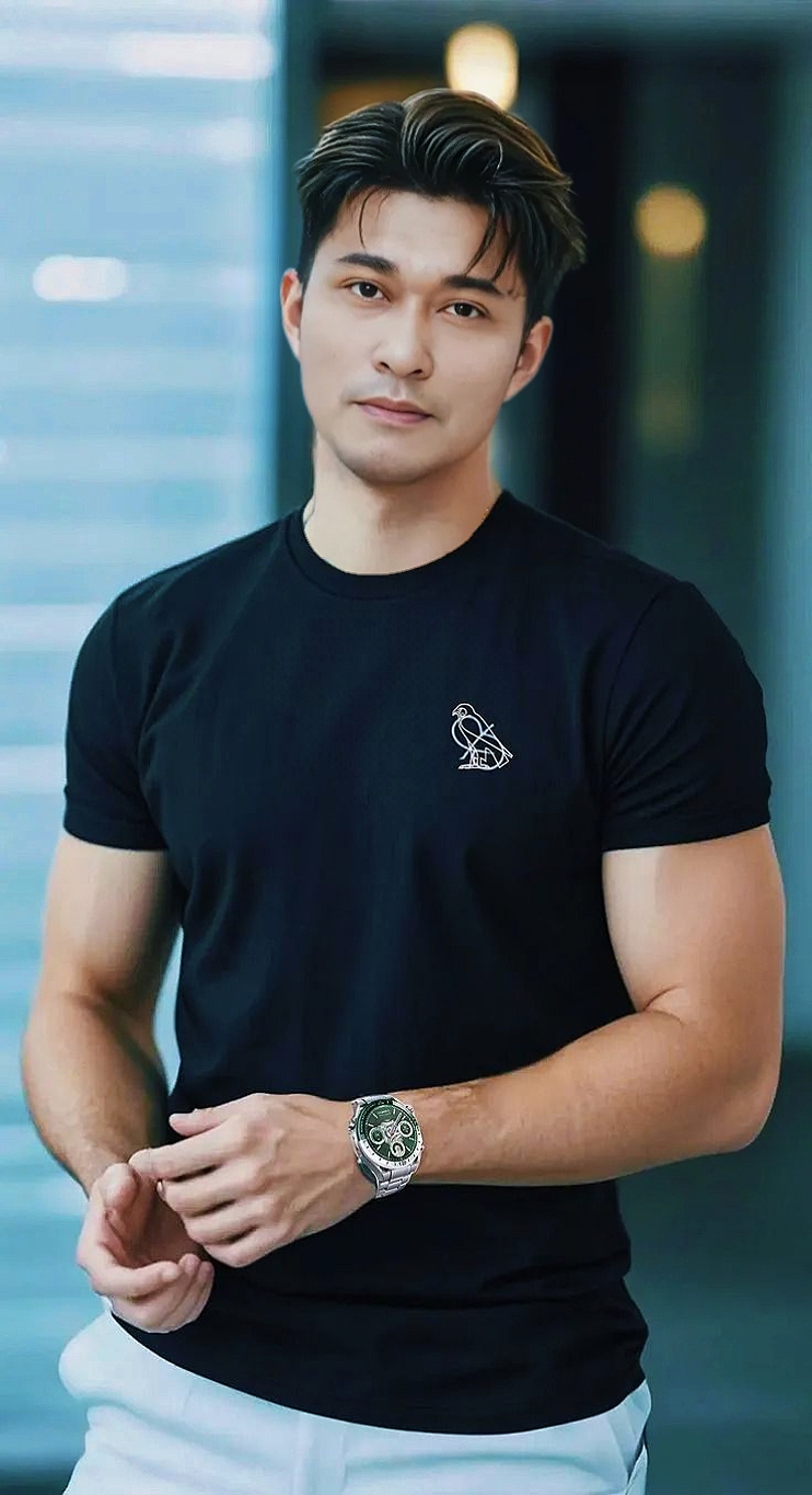 Kaos Hitam Keren