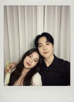 AI, foto bareng idol