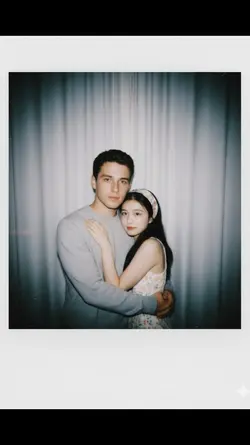 ai polaroid couple