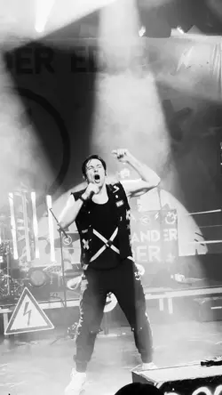 Ganz Normal Gestört