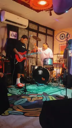 Krayola - 7th Garage