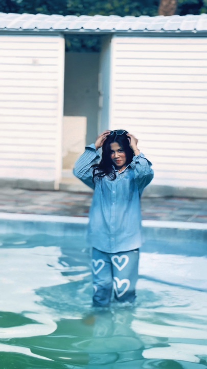 Swimming Pool SlowMo