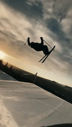 slowmotion snowboard