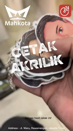 iklan cetak akrilil