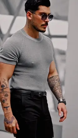 MODEL🏋️‍♀️🤼‍♂️