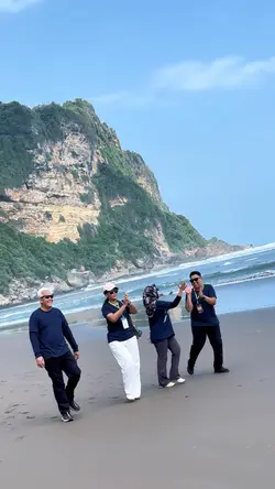 Pesonajeepgumukpasir