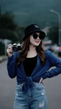 2 FOTO . KECE