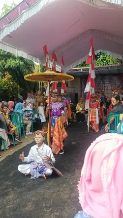 pentas seni
