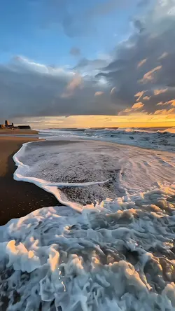 EEANIE MEENIE JUSTIN