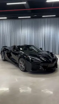  CORVETTE V8 BLACK 
