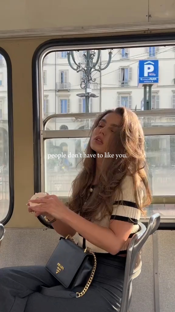 quand tu te regardes dans le miroir