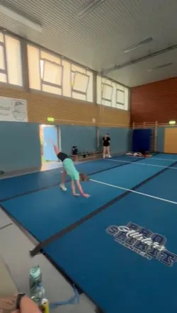 Voreinemjahrvsjetzt