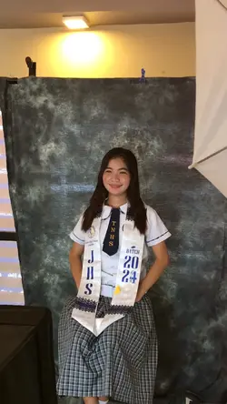 graduating pictorial