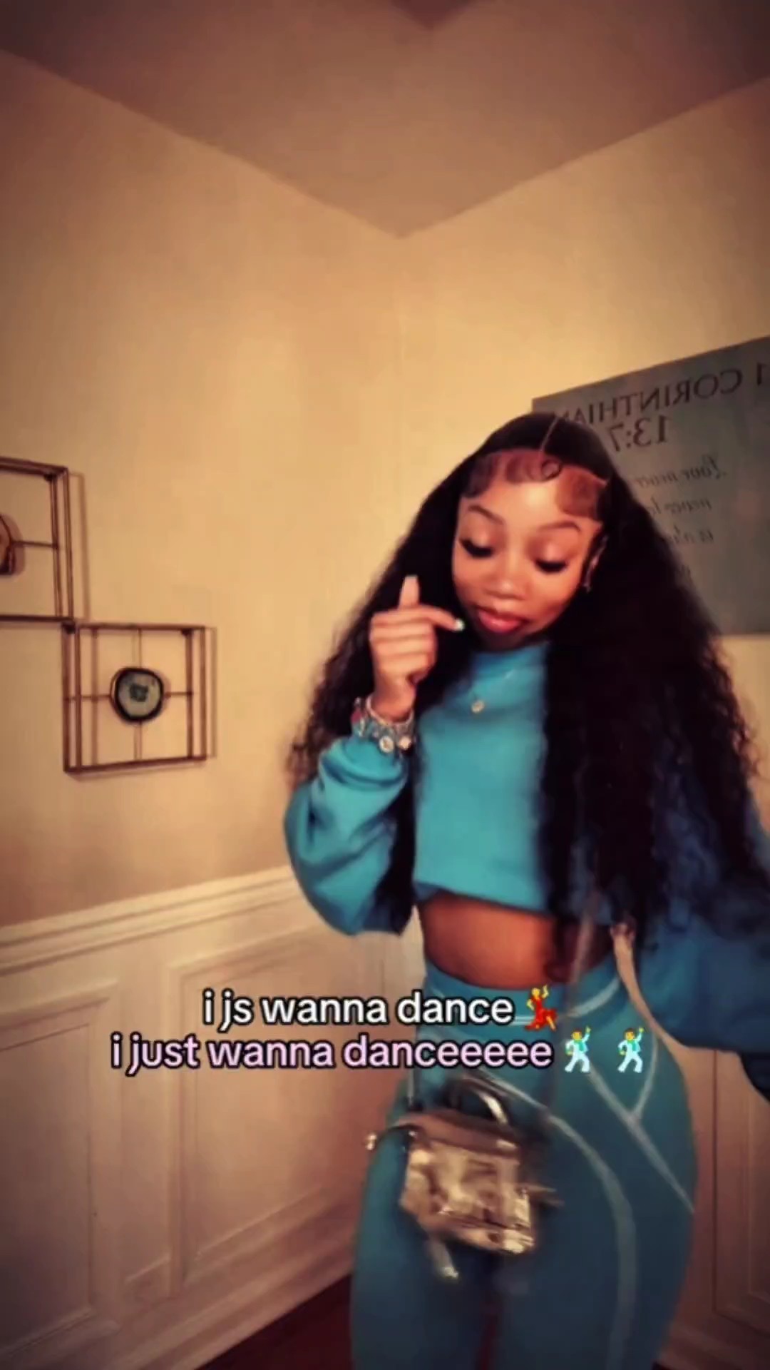 i just wanna danceee