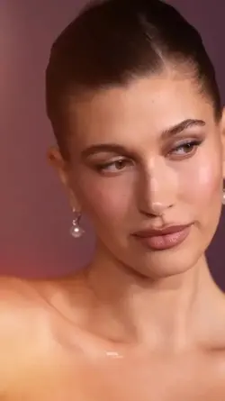 Hailey Bieber