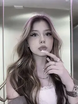 DREAM GIRL