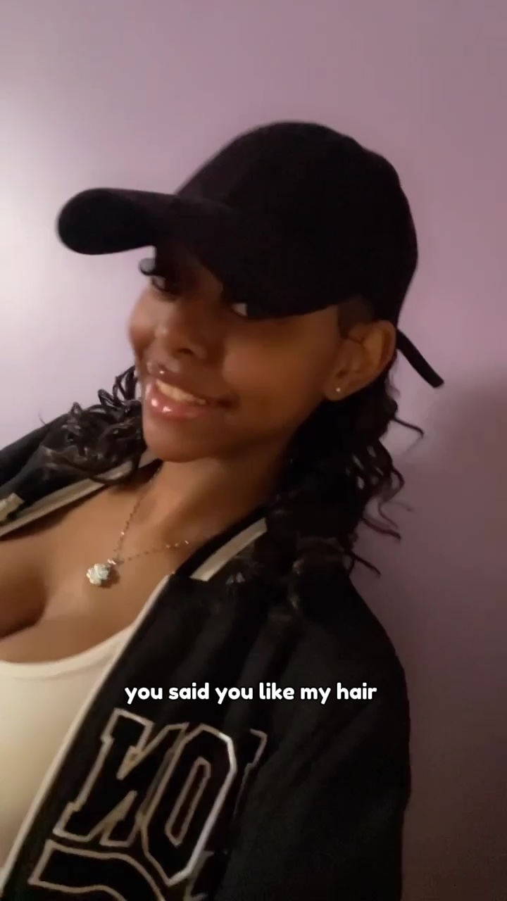 J'ai dit que tu aimais mes cheveux